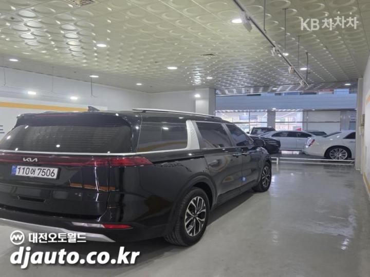 Kia Carnival D2.2 Prestige 7