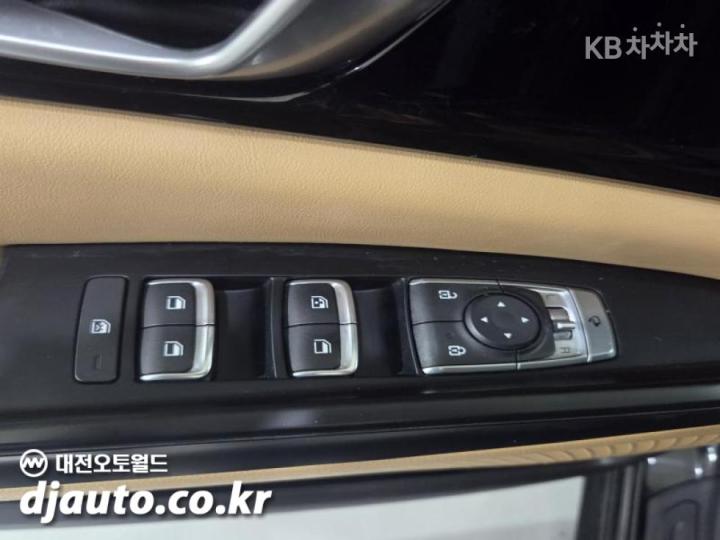 Kia Carnival D2.2 Prestige 8