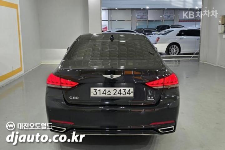 Genesis G80 3.3 GDI AWD Luxury 5