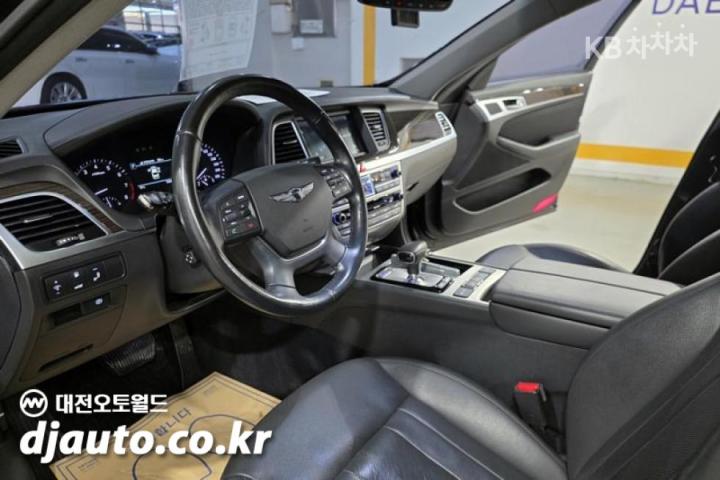 Genesis G80 3.3 GDI AWD Luxury 8