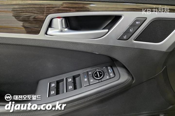 Genesis G80 3.3 GDI AWD Luxury 9