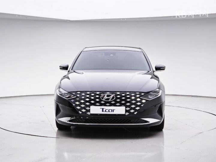 Hyundai Grandeur LPi 3.0 Premium 3