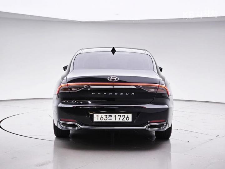 Hyundai Grandeur LPi 3.0 Premium 5