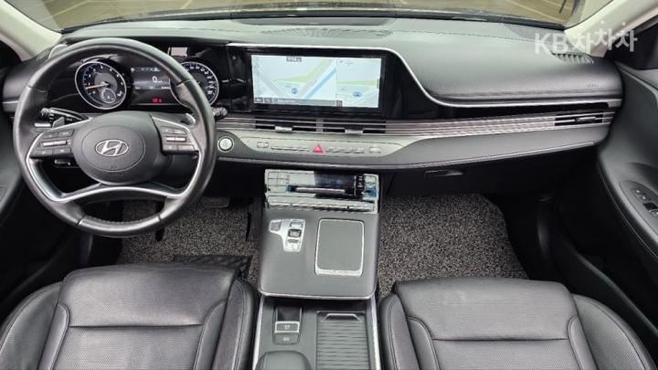 Hyundai Grandeur LPi 3.0 Premium 6