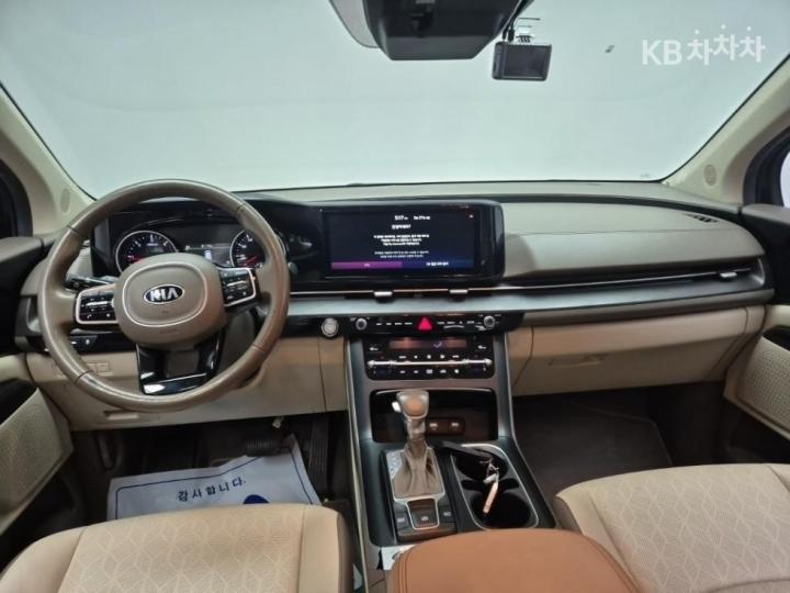 Kia Carnival D2.2 Prestige 8