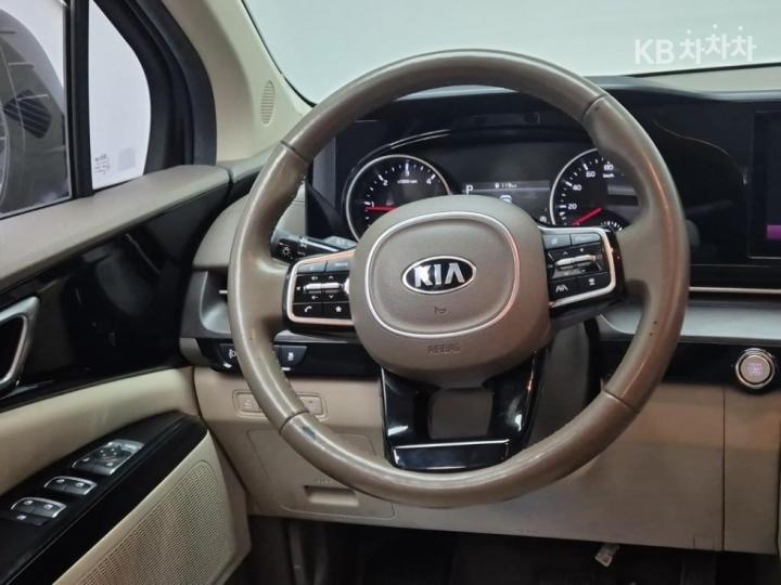 Kia Carnival D2.2 Prestige 10