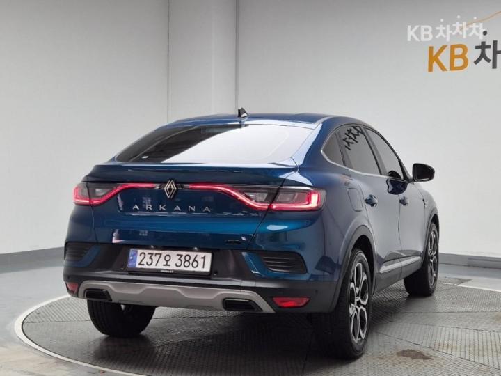 Renault Arkana E-Tech Hybrid 1.6 GTe Iconic 4