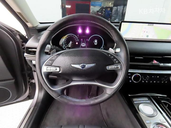 Genesis G80 RG3 2.5 T-GDi AWD 10