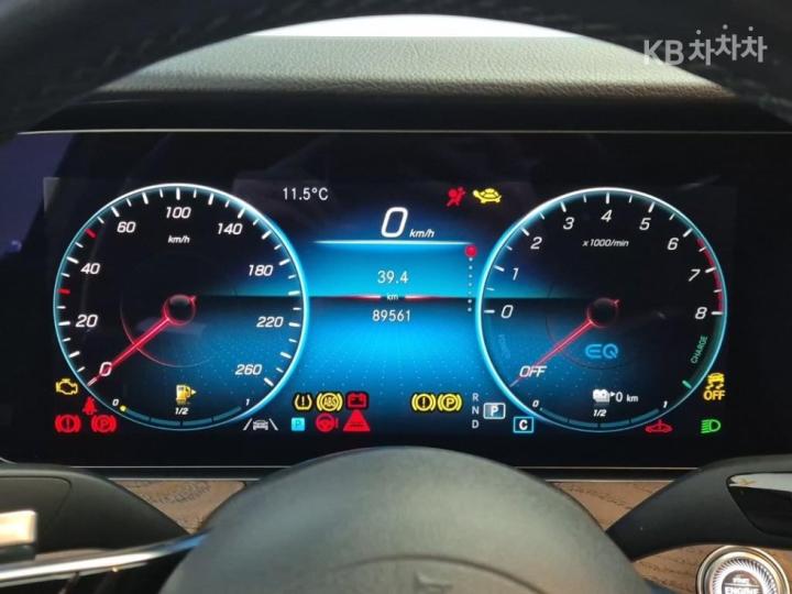 Mercedes-Benz E-Class W213 E300e 4MATIC Exclusive 7