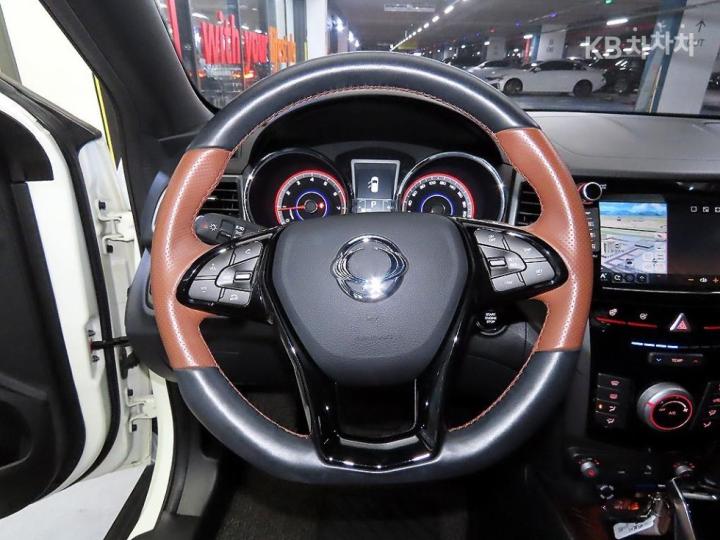 KG Mobility (Ssangyong) Tivoli Armor 1.6 Gasoline VX 2WD 9