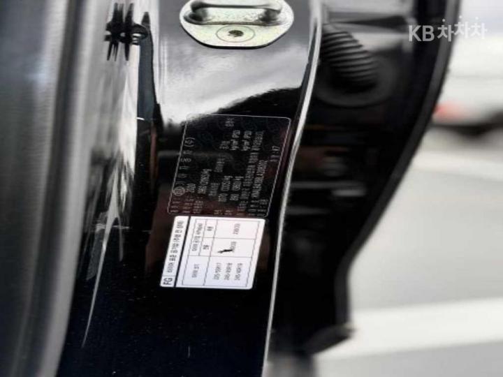 Kia K7 Premier 3.0 LPi Trendy 10