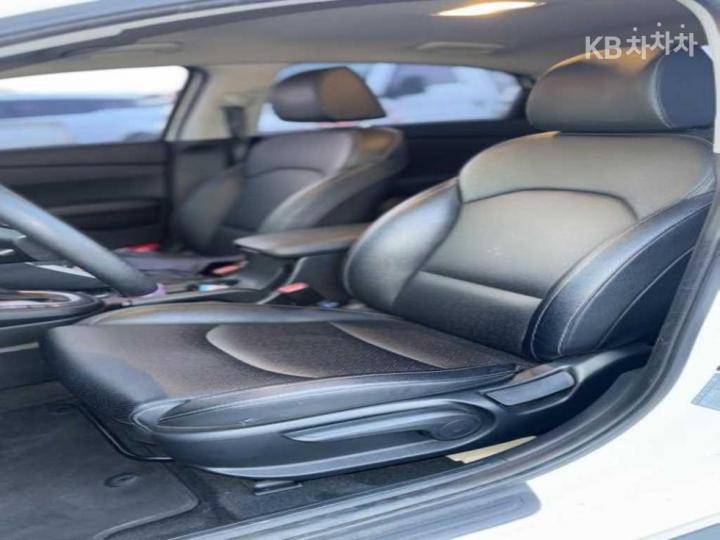 Kia K3 1.6 Gasoline Trendy 8