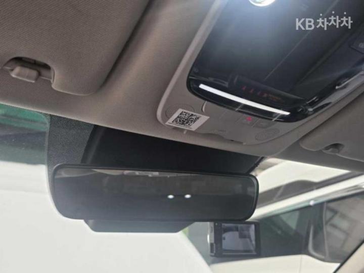 Kia K5 2.0 LPI Standard 9