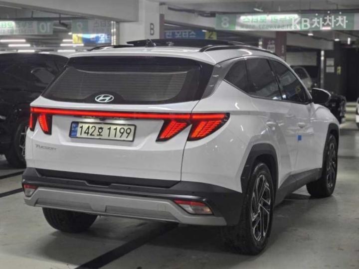 Hyundai Tucson NX4 Gasoline 1.6T 2WD Inspiration 4