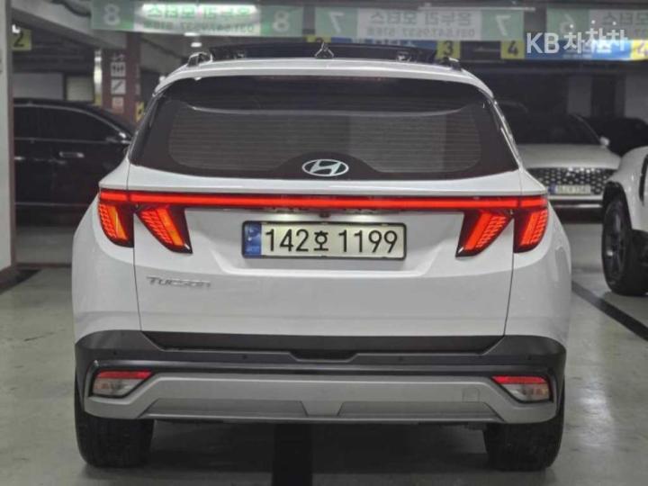 Hyundai Tucson NX4 Gasoline 1.6T 2WD Inspiration 5