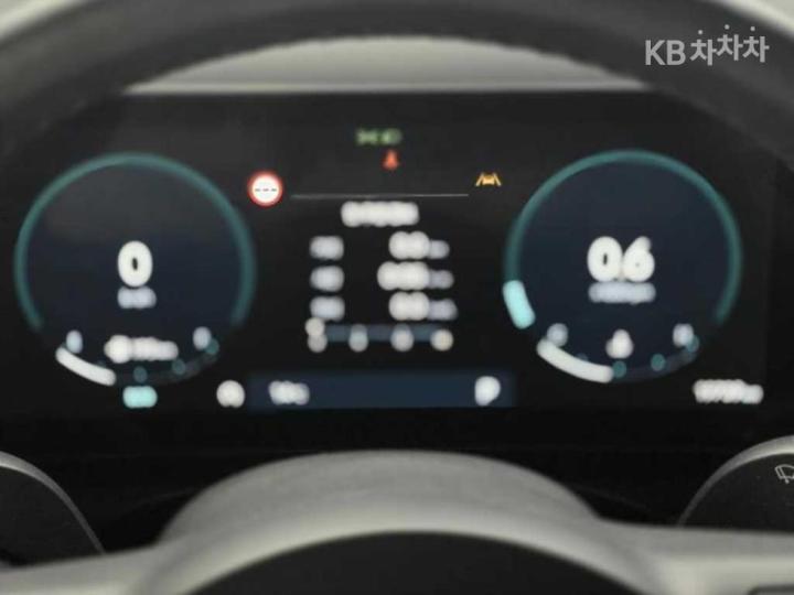 Hyundai Tucson NX4 Gasoline 1.6T 2WD Inspiration 6