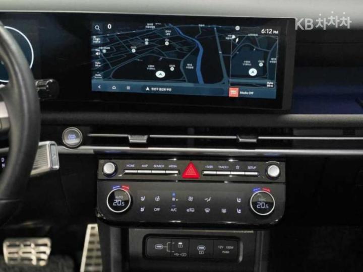 Hyundai Tucson NX4 Gasoline 1.6T 2WD Inspiration 8