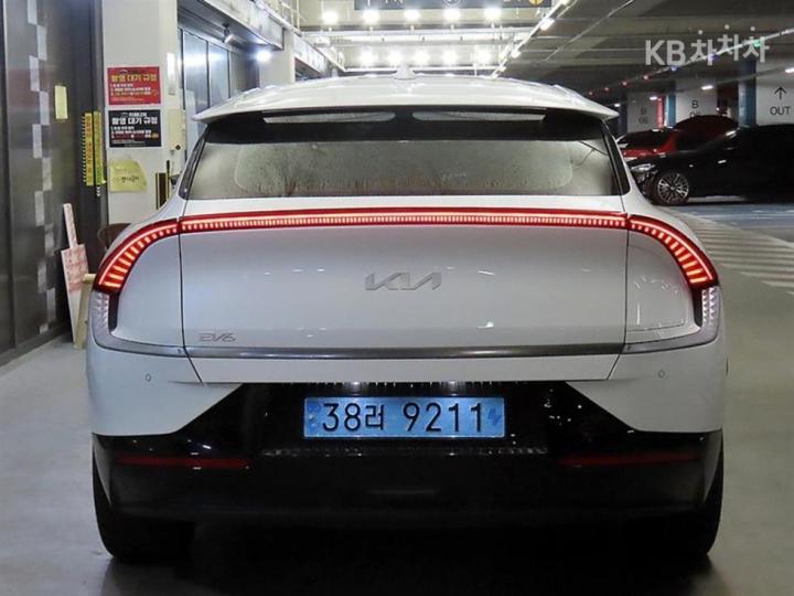 Kia EV6 Long Range 2WD Earth 6