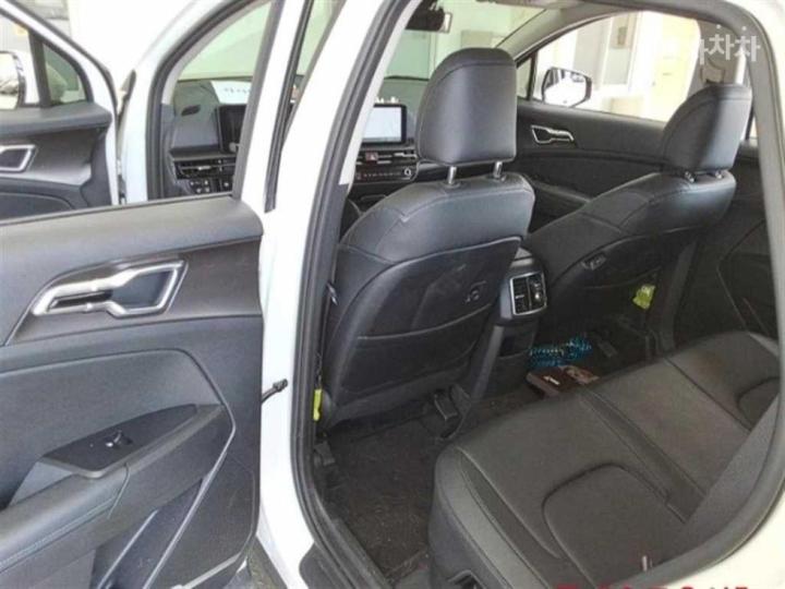 Kia Sportage Hybrid 1.6 Turbo HEV 2WD Signature 9