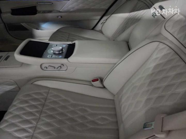 Genesis G90 RS4 3.5T e-S/ C AWD LWB Base Type 3