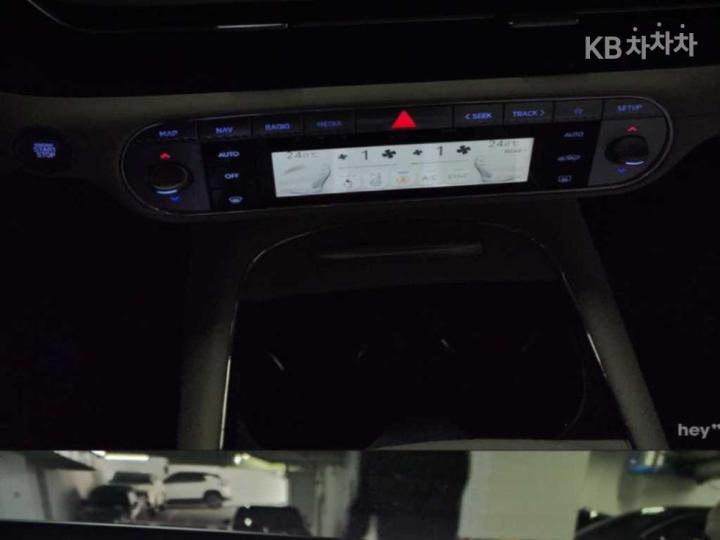 Genesis G90 RS4 3.5T e-S/ C AWD LWB Base Type 5