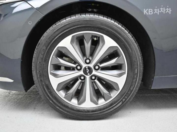Kia K8 Hybrid 1.6 Turbo Noblesse 6