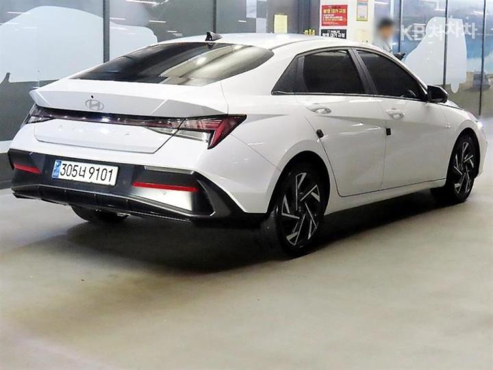 Hyundai Avante CN7 1.6 Gasoline Inspiration 5