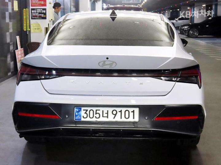 Hyundai Avante CN7 1.6 Gasoline Inspiration 6