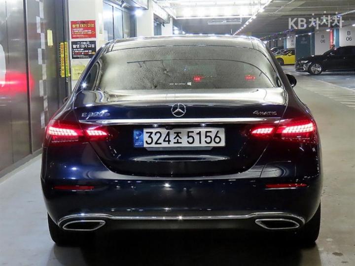 Mercedes-Benz E-Class W213 E300e 4MATIC Exclusive 6