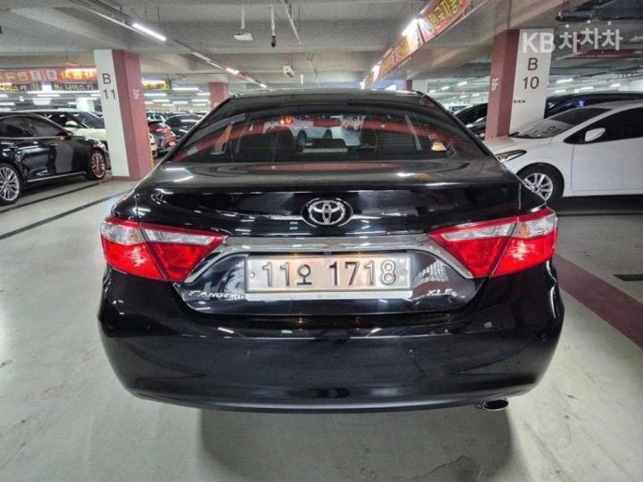 Toyota Camry New 2.5 XLE 4