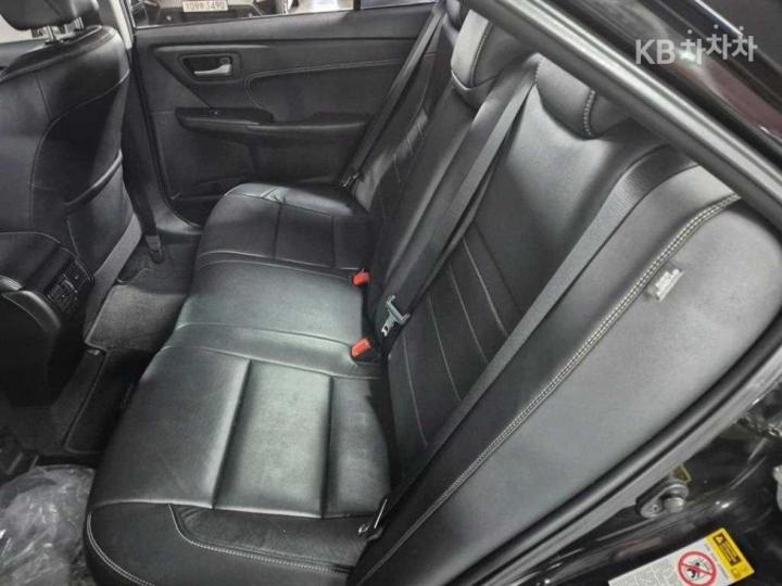 Toyota Camry New 2.5 XLE 7