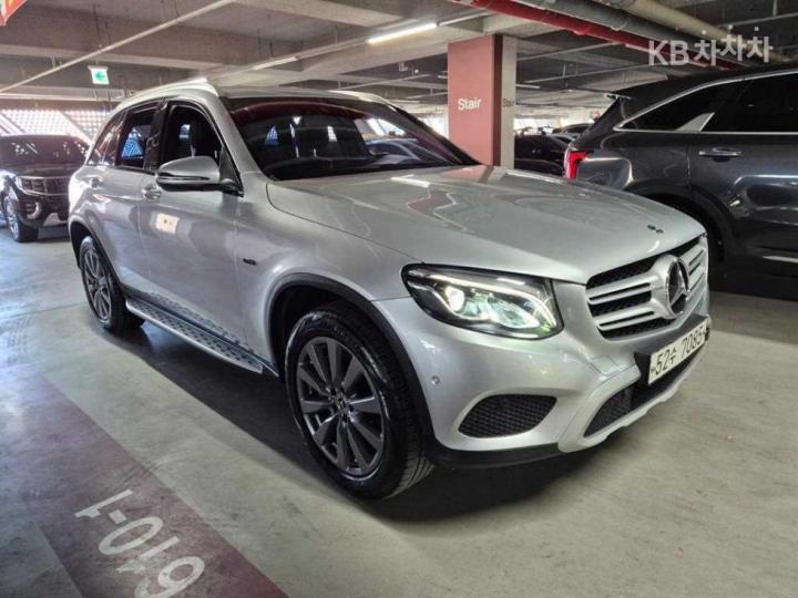 Mercedes-Benz GLC-Class X253 350e 4Matic Base Type 2