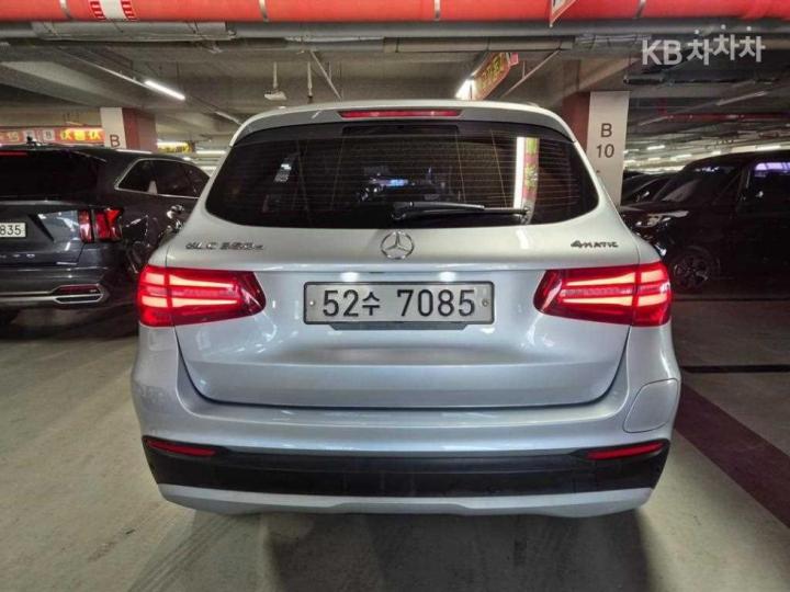 Mercedes-Benz GLC-Class X253 350e 4Matic Base Type 4