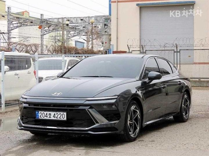 Hyundai Sonata The Edge DN8 1.6 Turbo Inspiration 3