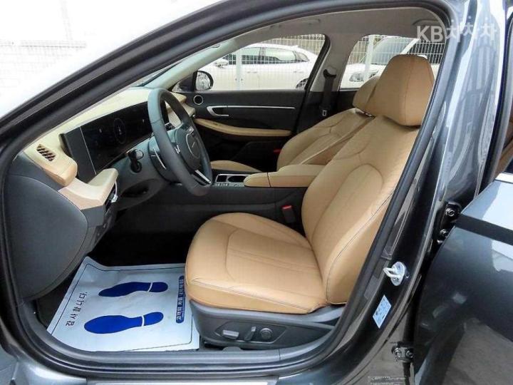 Hyundai Sonata The Edge DN8 1.6 Turbo Inspiration 6