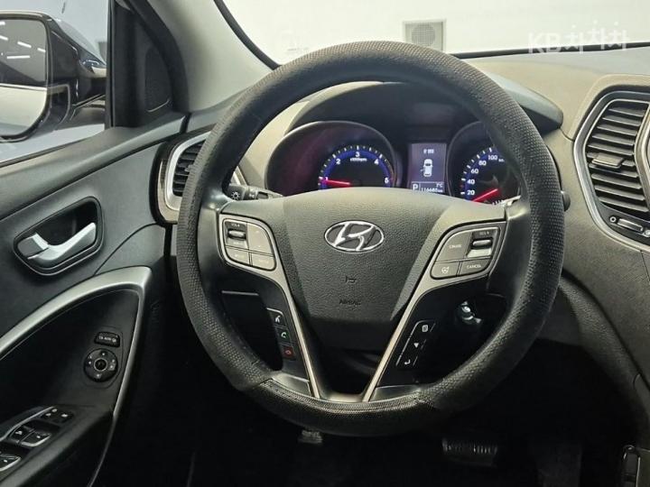 Hyundai Santa Fe DM R2.0 2WD MODERN 10