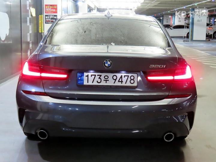BMW 3 Series G20 320i M Sport 6