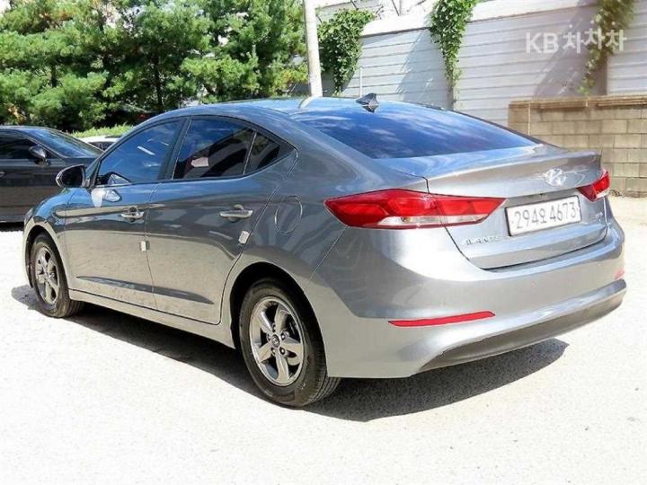 Hyundai Avante AD 1.6 e-VGT Smart 4