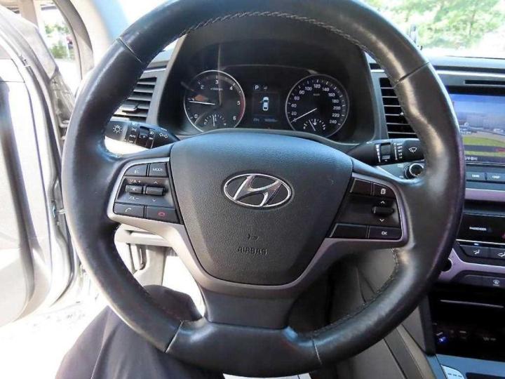 Hyundai Avante AD 1.6 e-VGT Smart 9