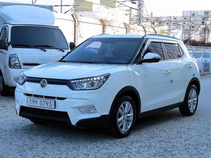 KG Mobility (Ssangyong) Tivoli Gasoline VX 3