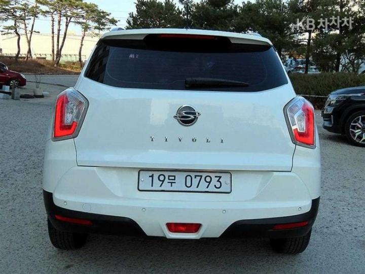 KG Mobility (Ssangyong) Tivoli Gasoline VX 5