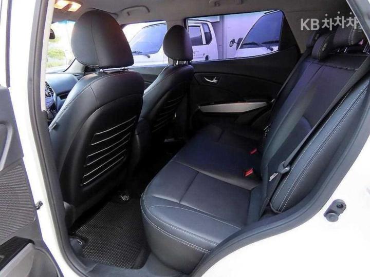 KG Mobility (Ssangyong) Tivoli Gasoline VX 7