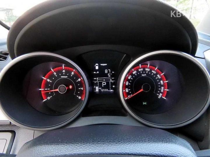 KG Mobility (Ssangyong) Tivoli Gasoline VX 10