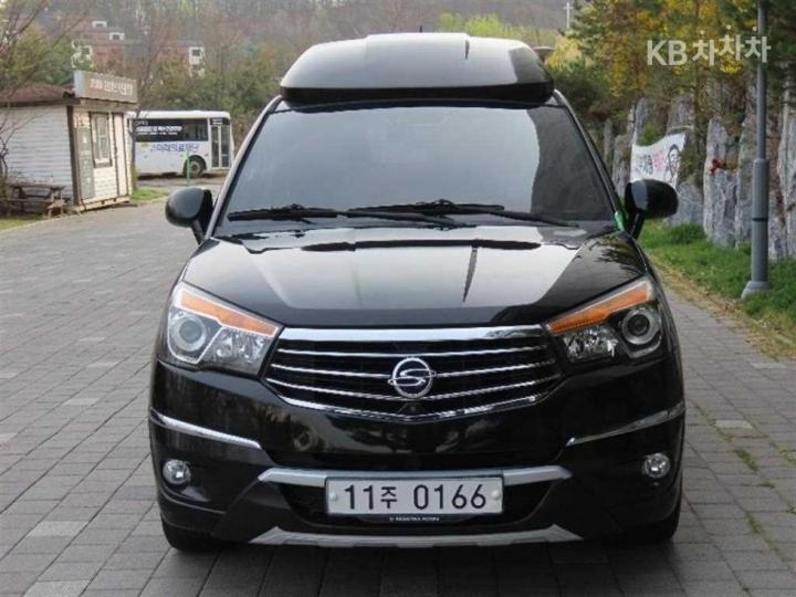 KG Mobility (Ssangyong) Korando Turismo 4WD Chateau high-roof luxury High Limousine 3