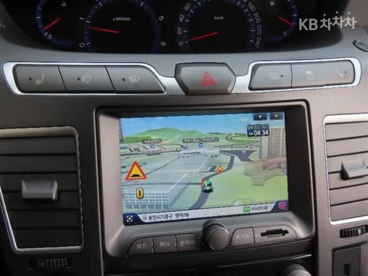 KG Mobility (Ssangyong) Korando Turismo 4WD Chateau high-roof luxury High Limousine 9