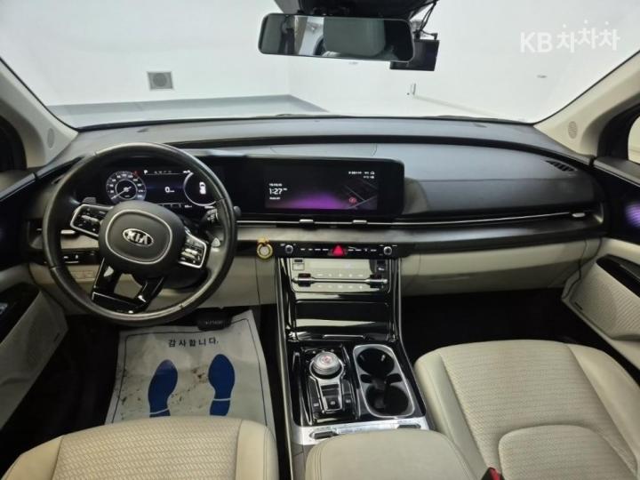 Kia Carnival D2.2 Signature 8