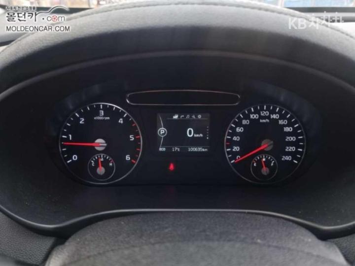 Kia Sorento Diesel 2.0 2WD Noblesse 8