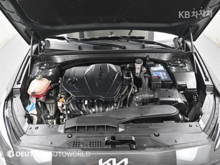 Kia K8 2.5 Gasoline Noblesse 7