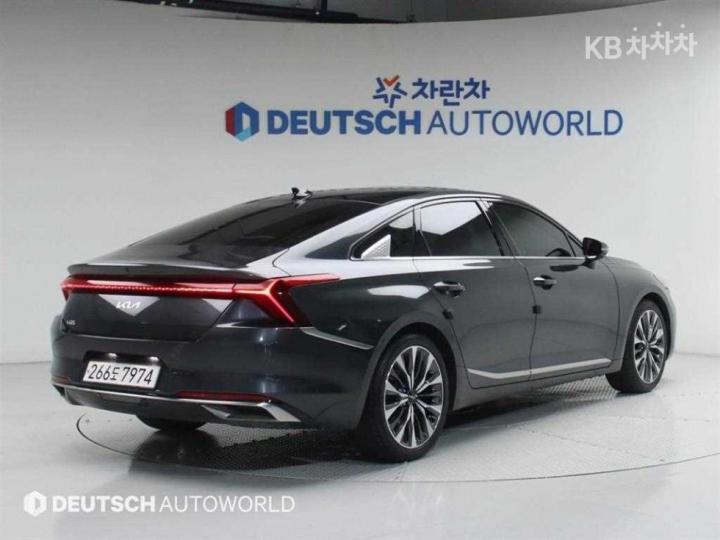 Kia K8 2.5 Gasoline Noblesse 3