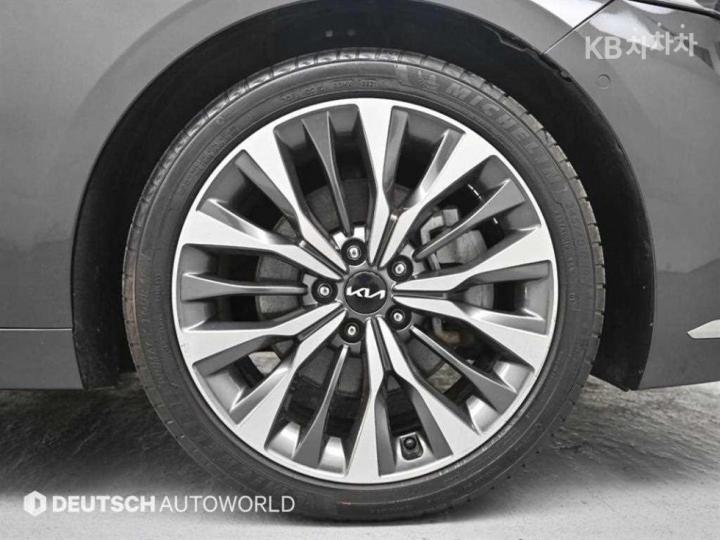 Kia K8 2.5 Gasoline Noblesse 6